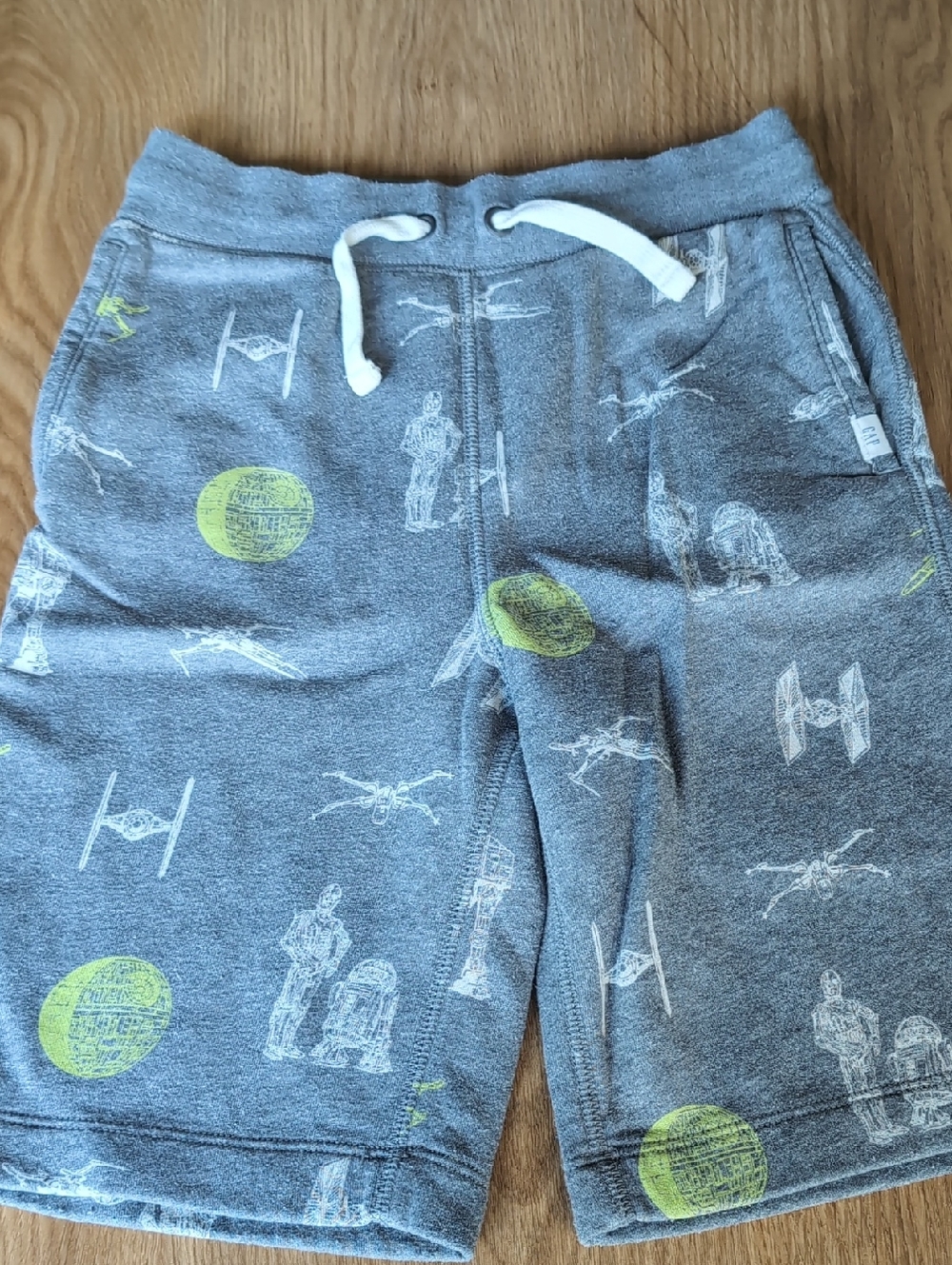 GAP Star Wars Grey Graphic Shorts with Lime Accents - 8 Y